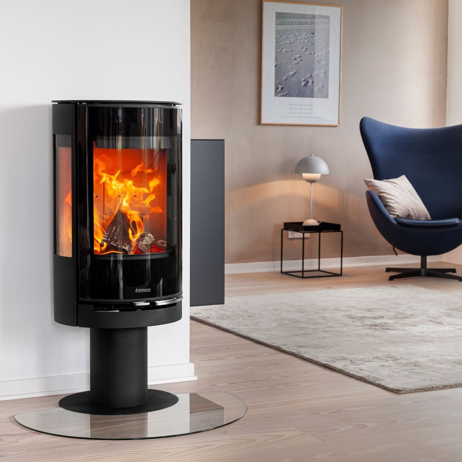aduro-22-3-lux-kaminofen-holz-sockel-glast-r-180-blick image 3