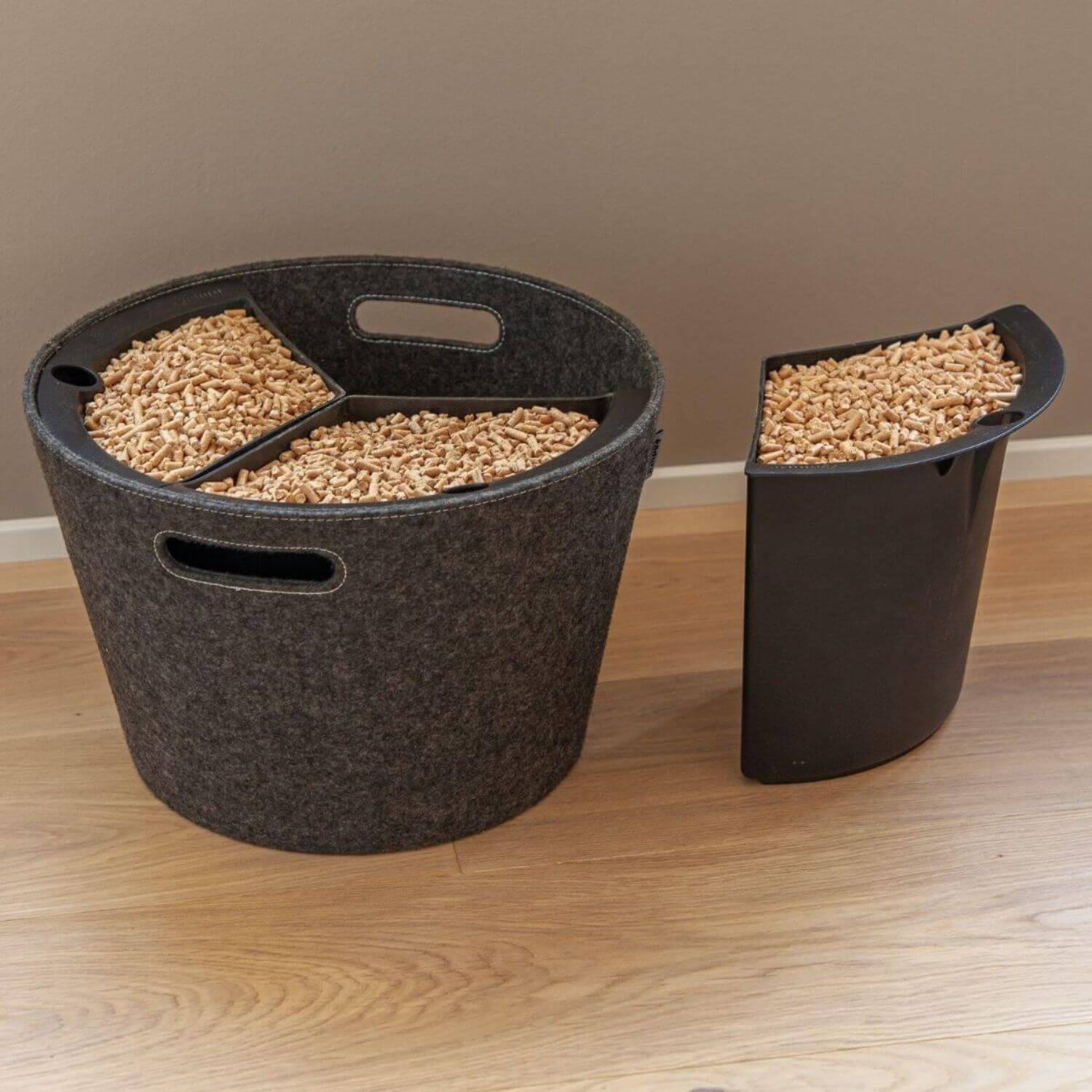 aduro-p1-korbset-f-r-holzpellets-filz-grau-2-in-1 image 4